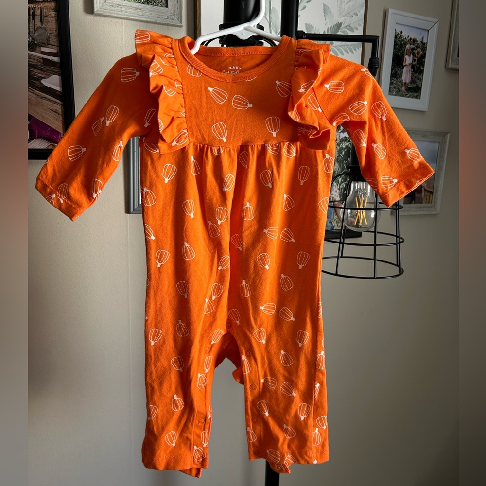 Cat&Jack Orange Pumpkin One Piece Jumpsuit 3-6 Months